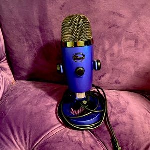 Blue Brand Streaming Microphone